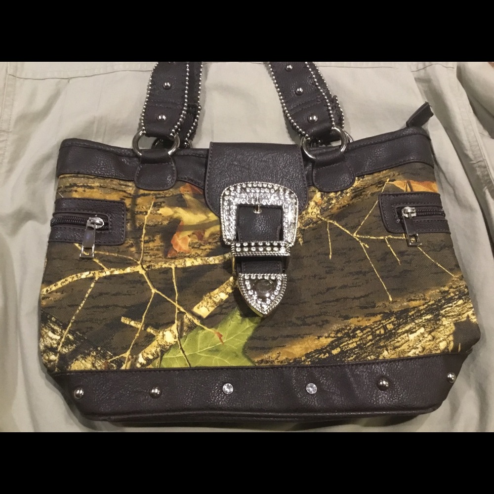 Ladies camouflage bag.